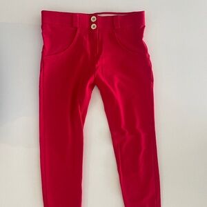 WRUP Fashion - Mid Rise - 7/8 Length - Red